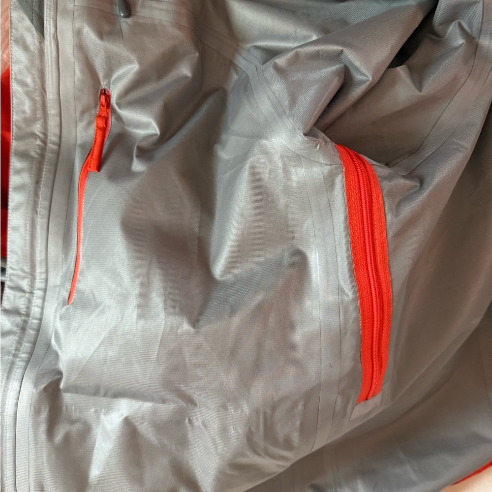 L.L. Bean Men's Vibrant Orange Raincoat - Picture 8 of 9
